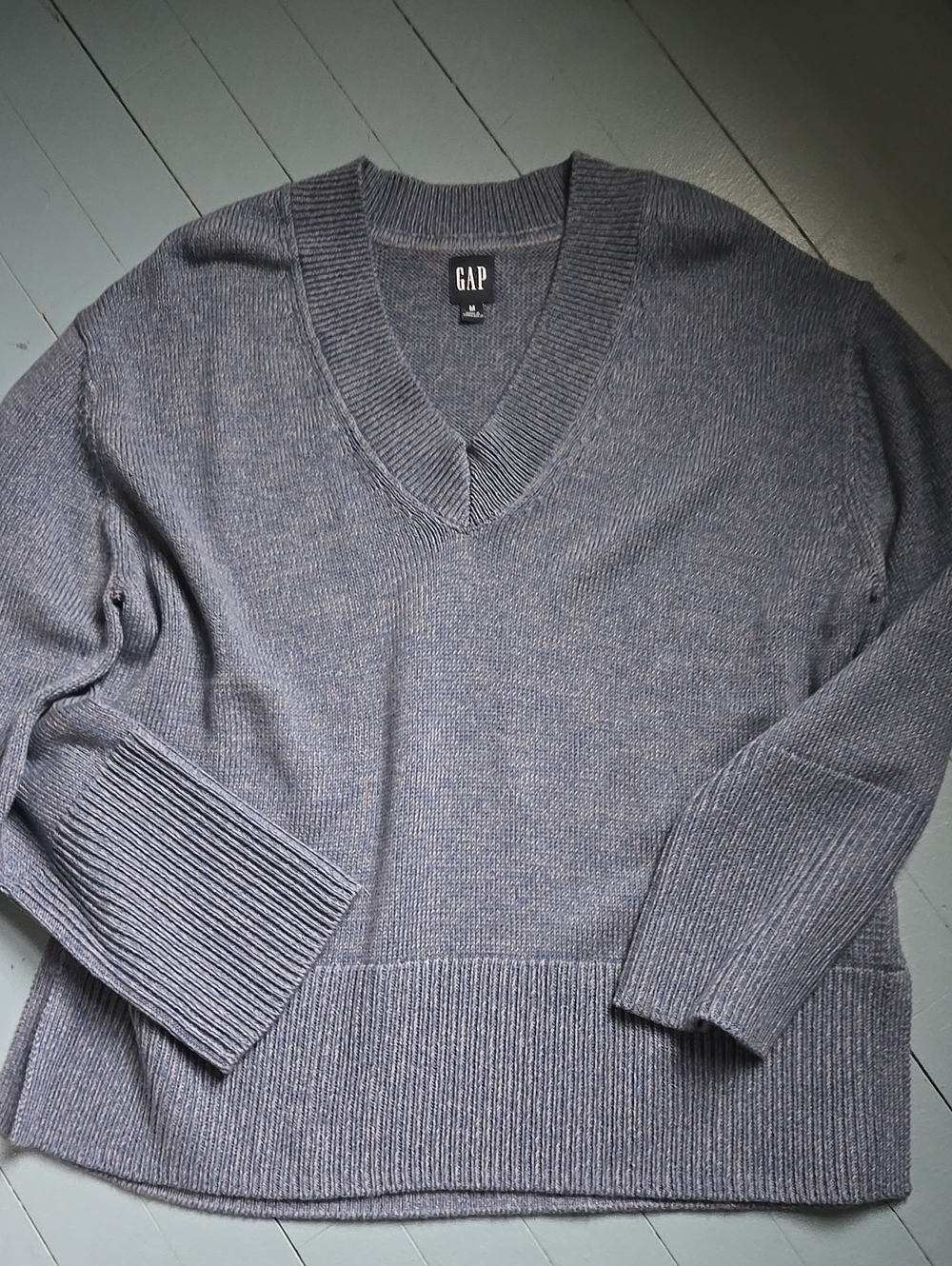 GAP Women’s V-Neck Sweater in Dusty Blue-Gray